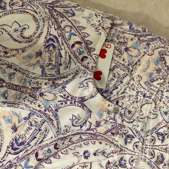 Chico's "Girlfriend Slim Leg Crop" Capris (says 1R... but...!) - Picture 6 of 9